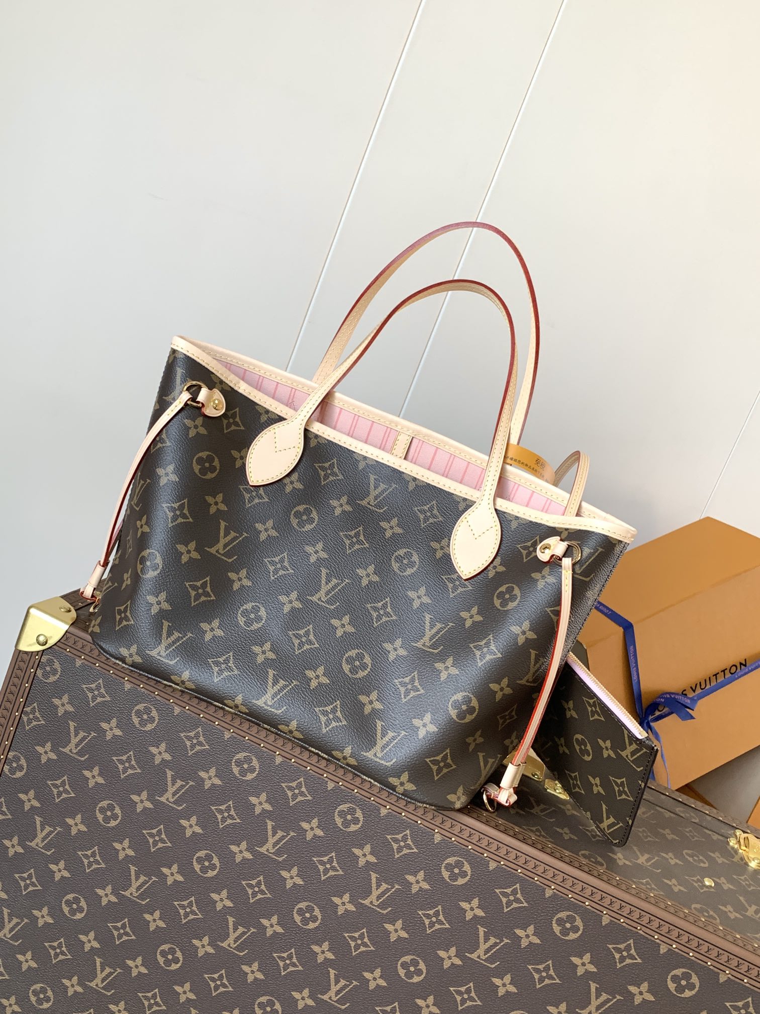 Louis Vuitton LV Neverfull PM bag