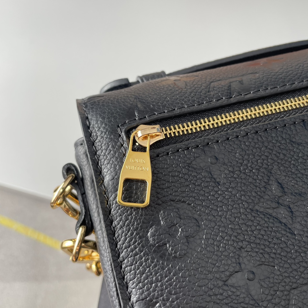 Louis Vuitton Empreinte Monogram Leather Black Pochette Métis East West - Bag