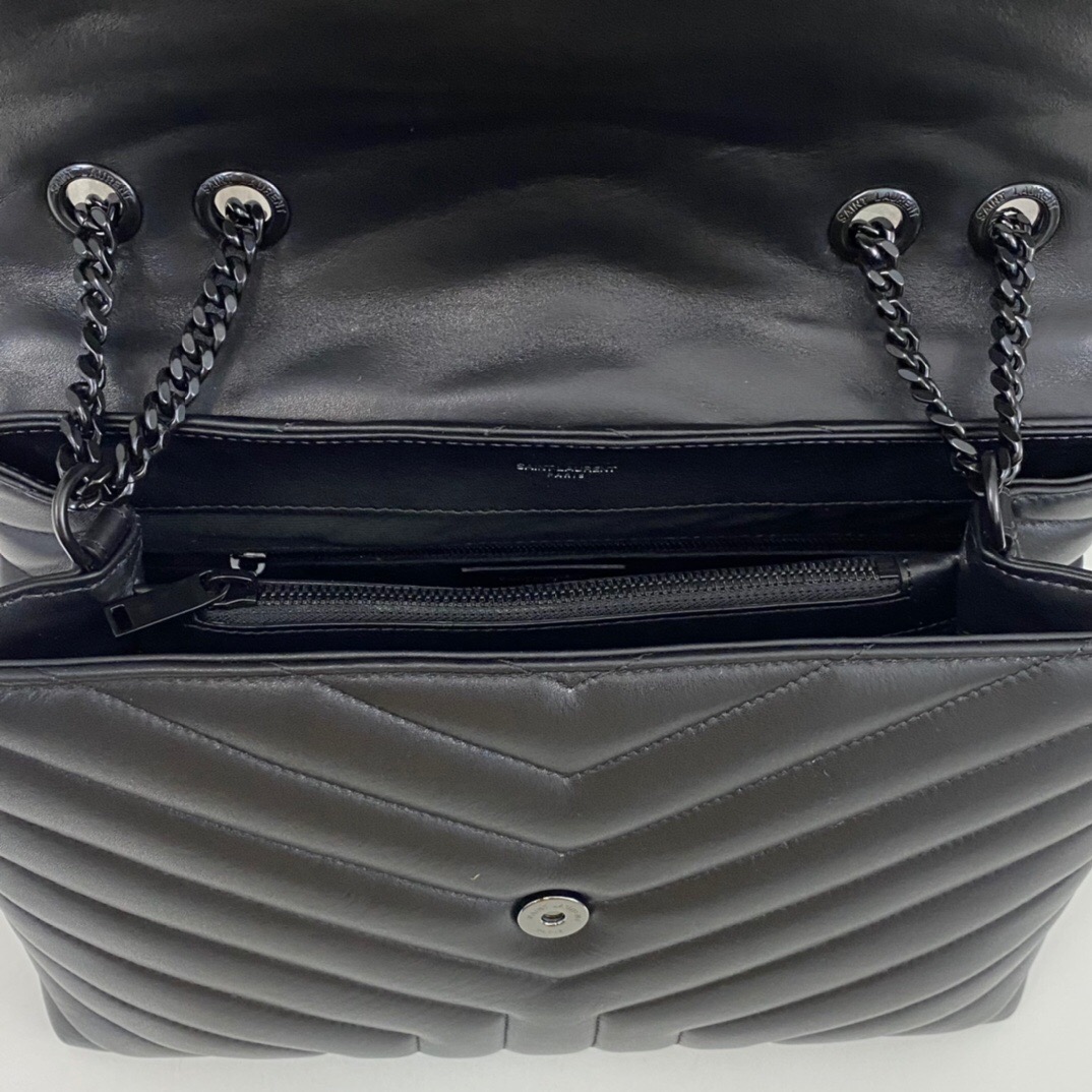 SAINT LAURENT Loulou medium quilted leather shoulder bag black - Bag