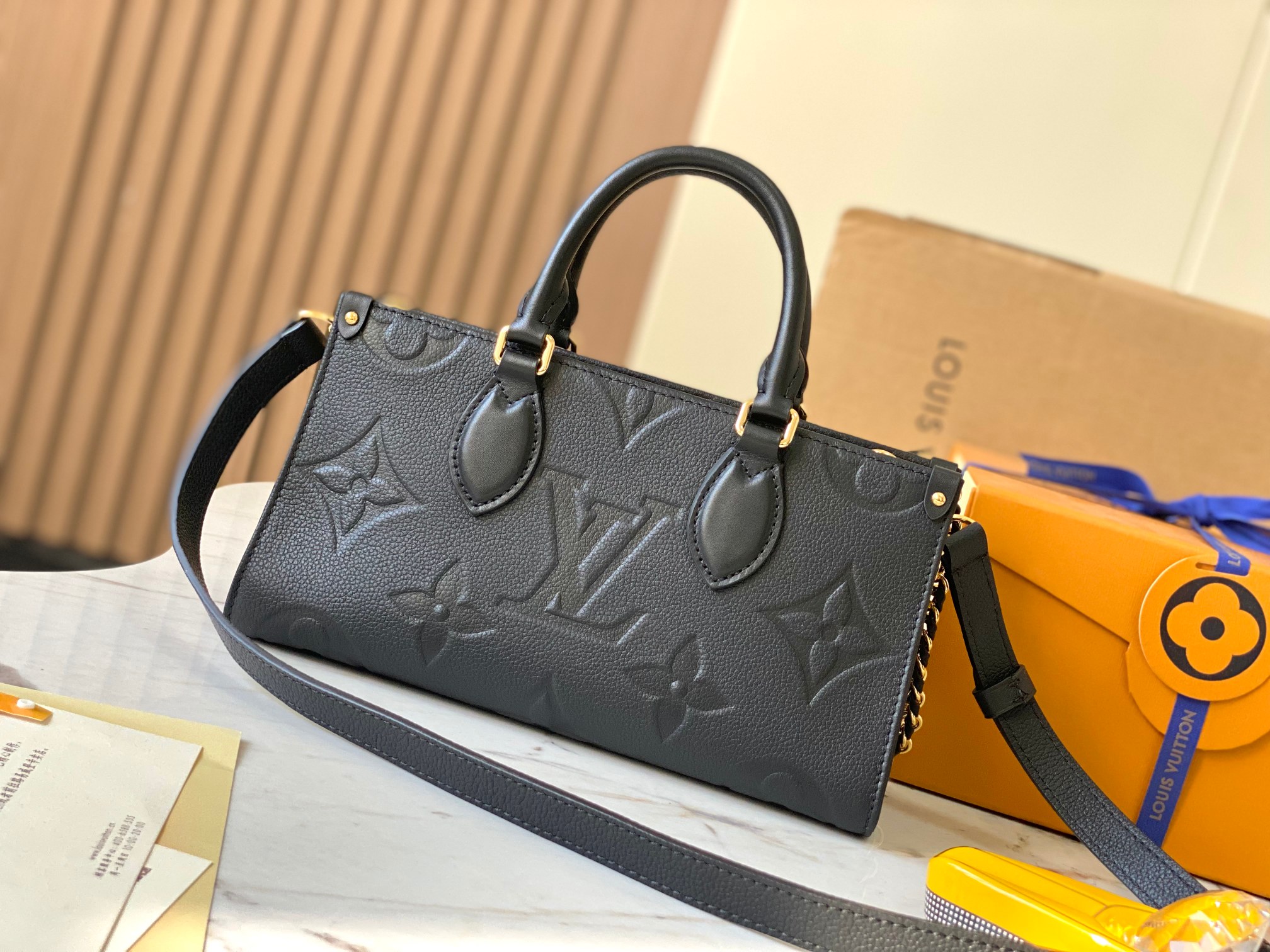 LOUIS VUITTON LV Monogram Canvas Onthego East West - Bag