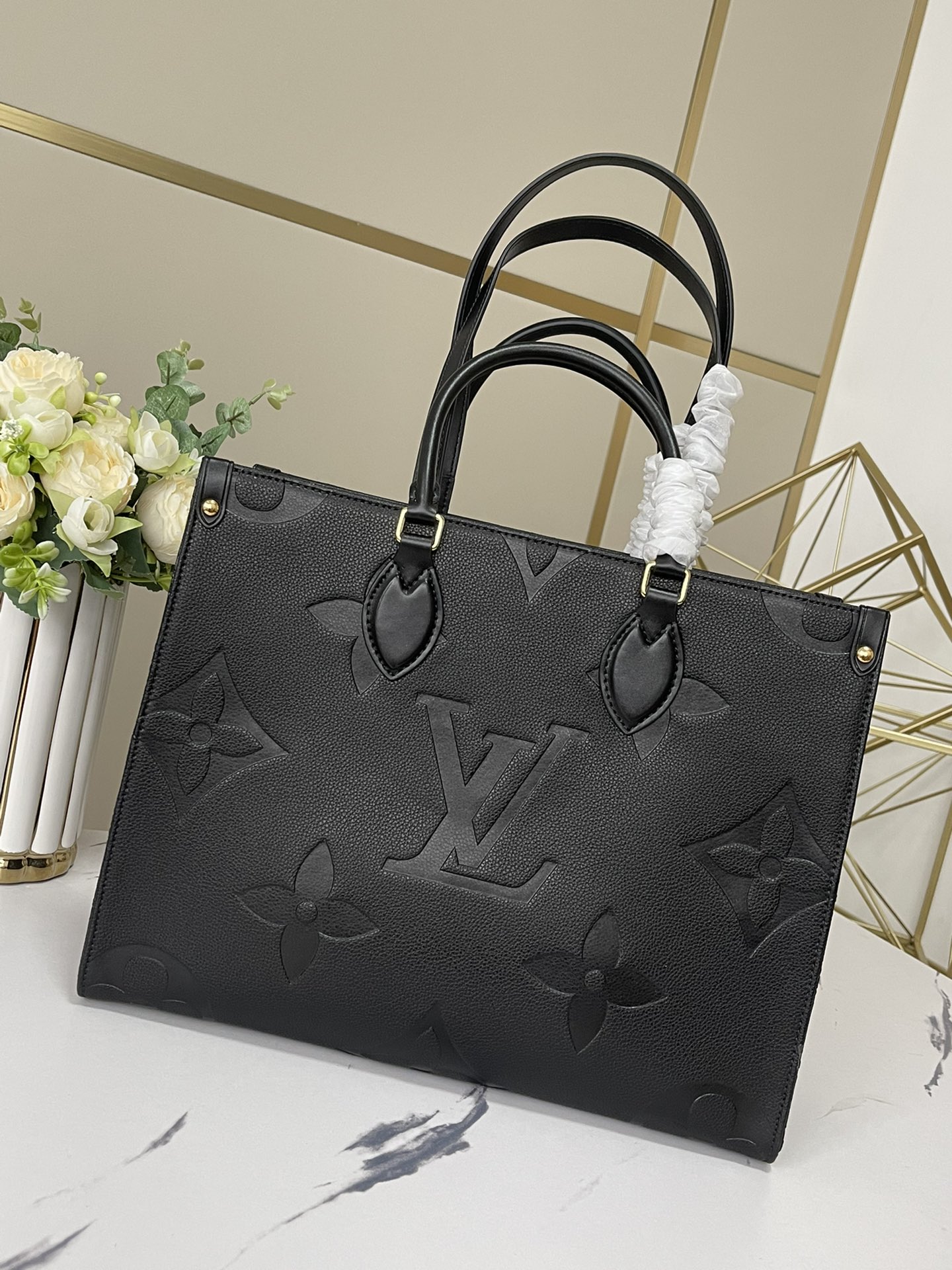 LOUIS VUITTON LV Monogram Canvas Onthego MM - Bag