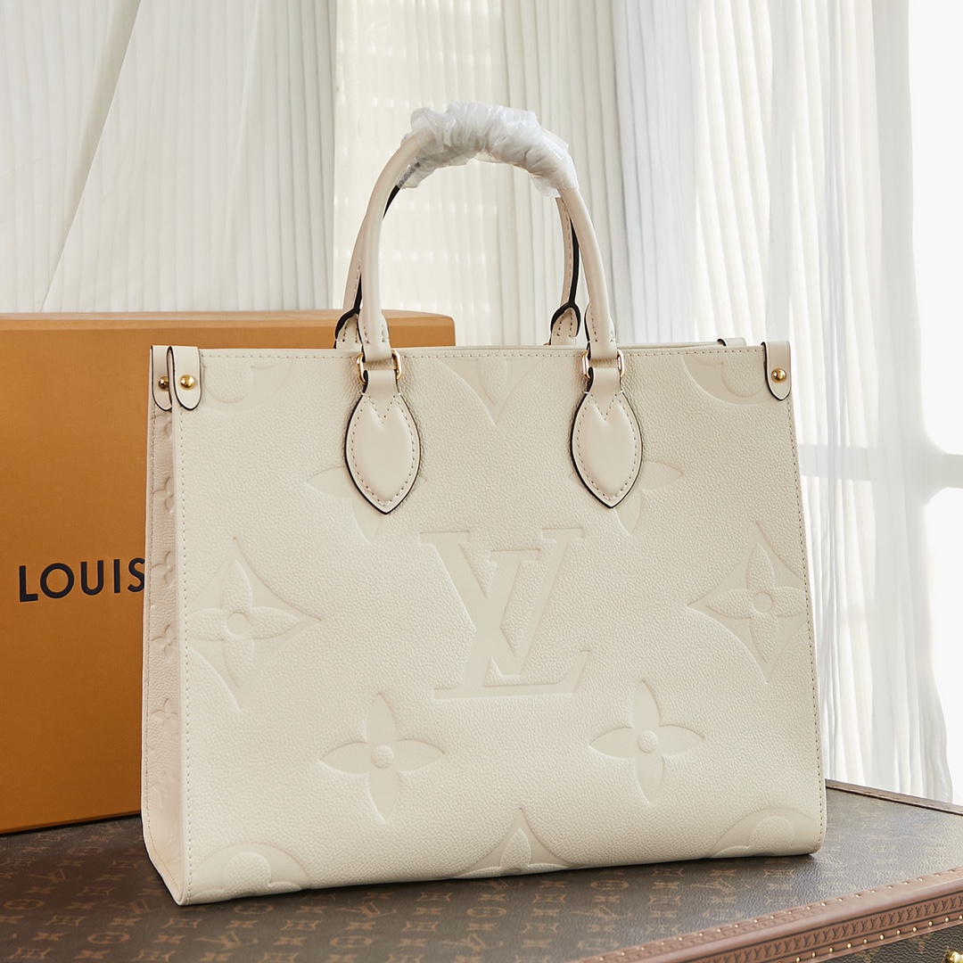 LOUIS VUITTON LV Monogram Canvas Onthego MM - Bag