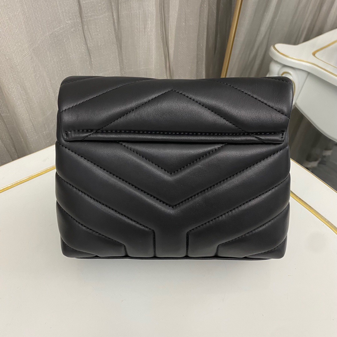 SAINT LAURENT Loulou Toy quilted leather shoulder bag black - Bag