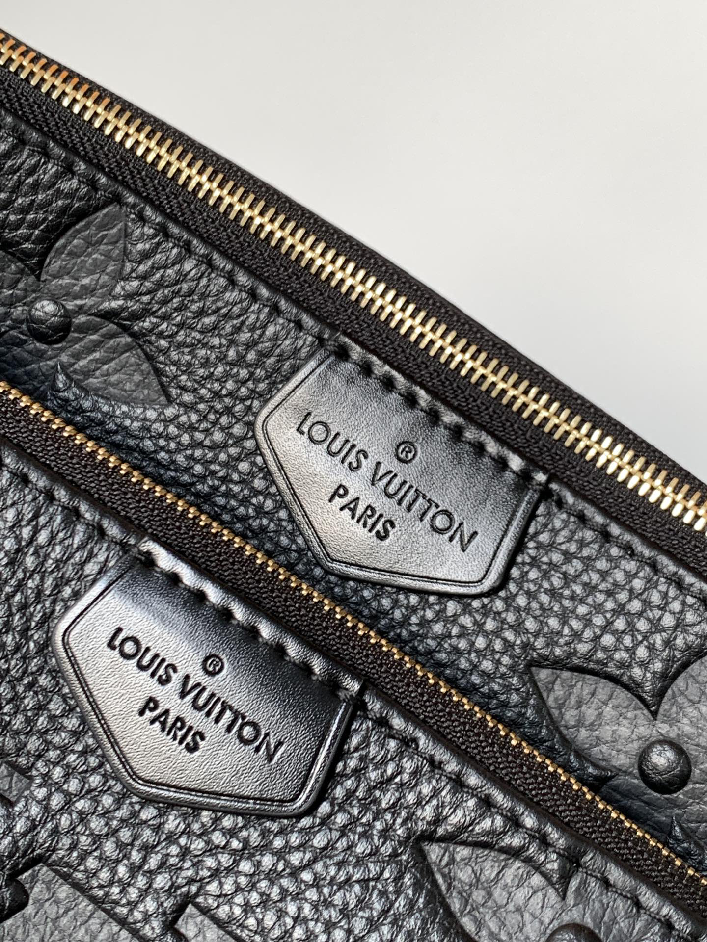 Louis Vuitton Multi Pochette Accessoires Crossbody Black Bag