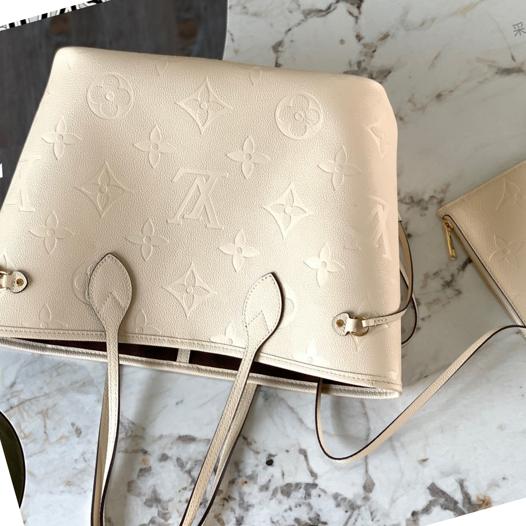 Louis Vuitton Neverfull Full Leather Embossed Medium Handbag