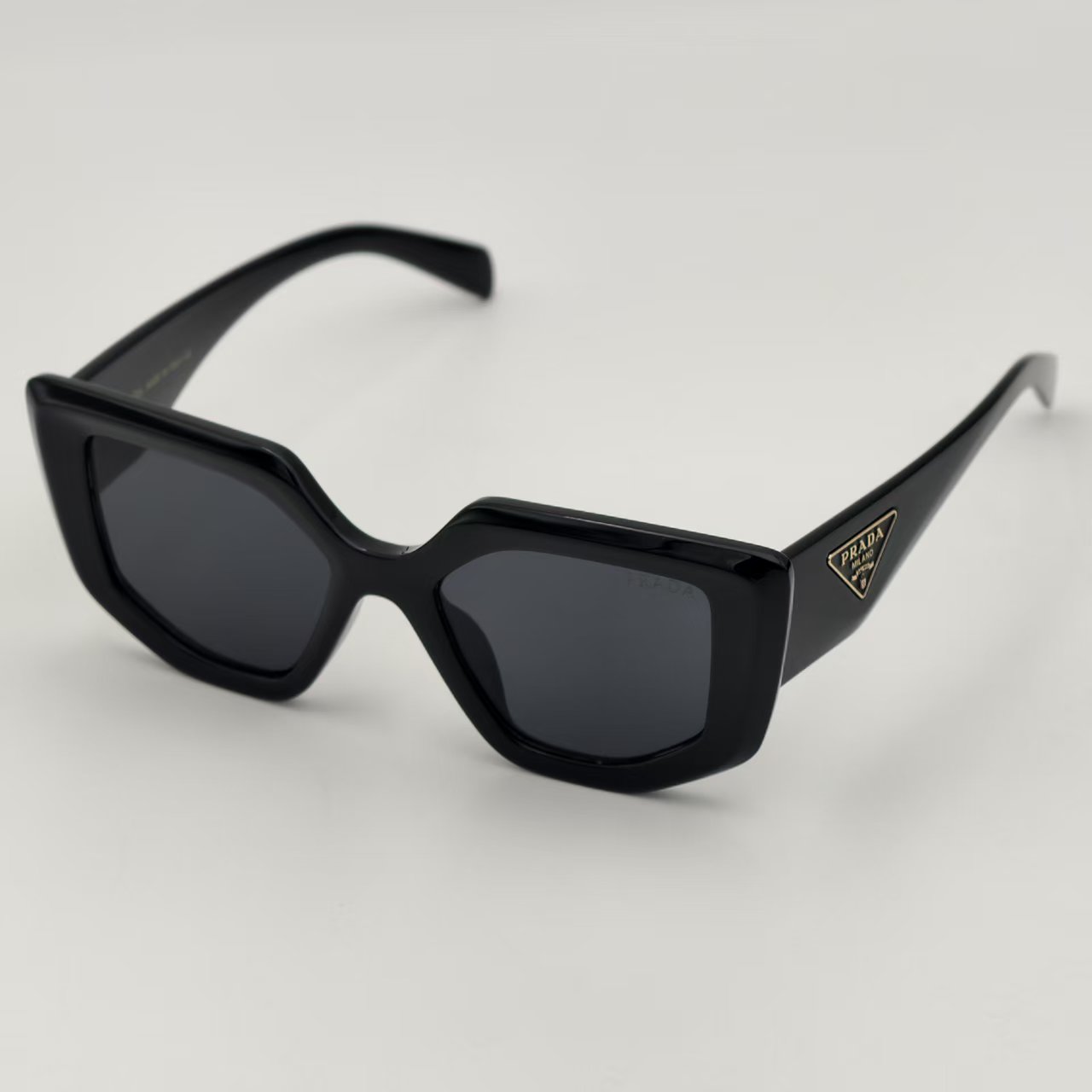 Bestseller Sunglasses Gift - Randam Color