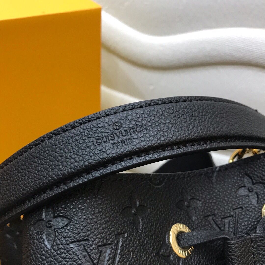Louis Vuitton LV NeoNoe MM Bucket Bag