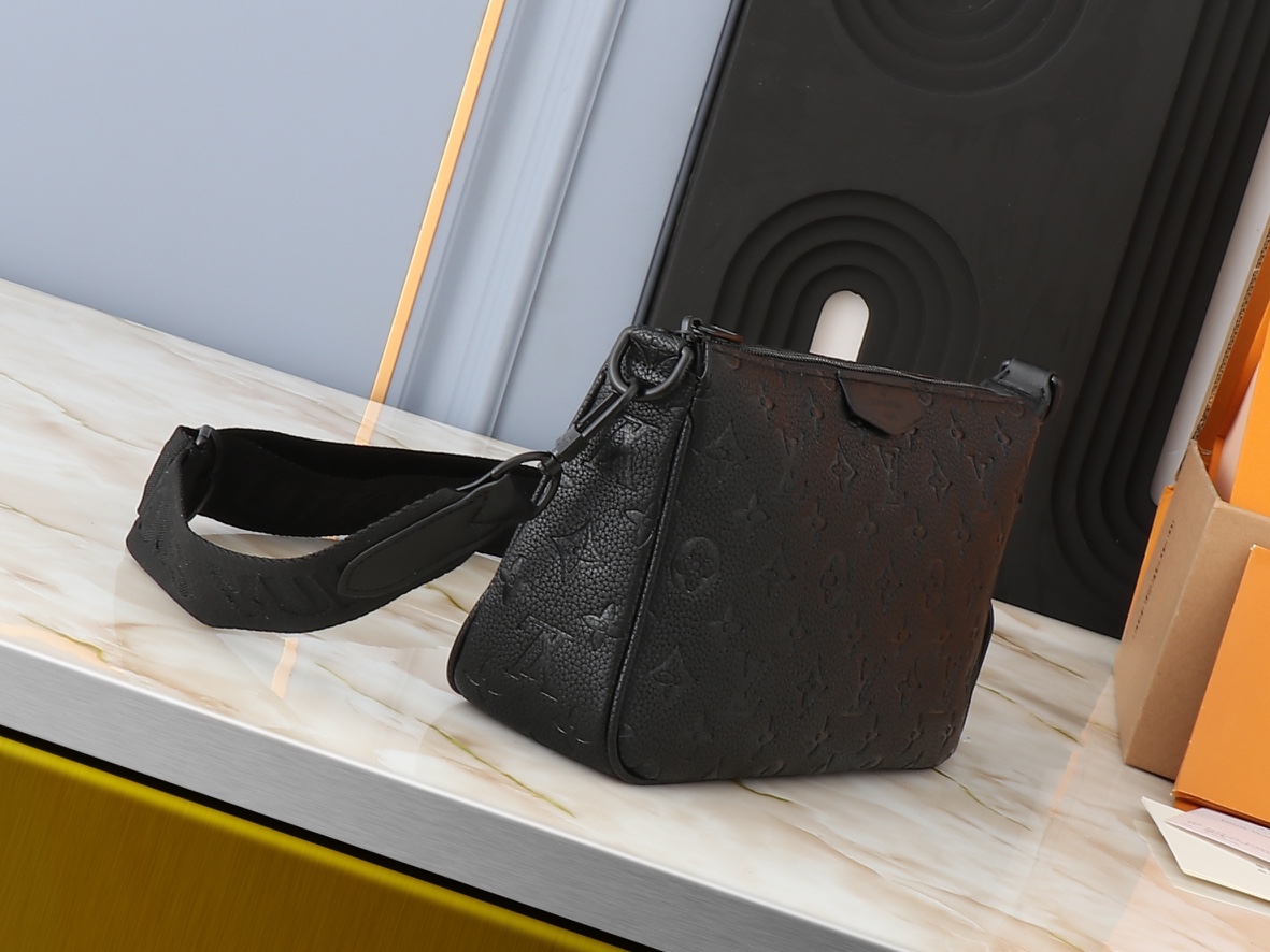 Louis Vuitton Pochette Accessoire XL Dark Black - Bag