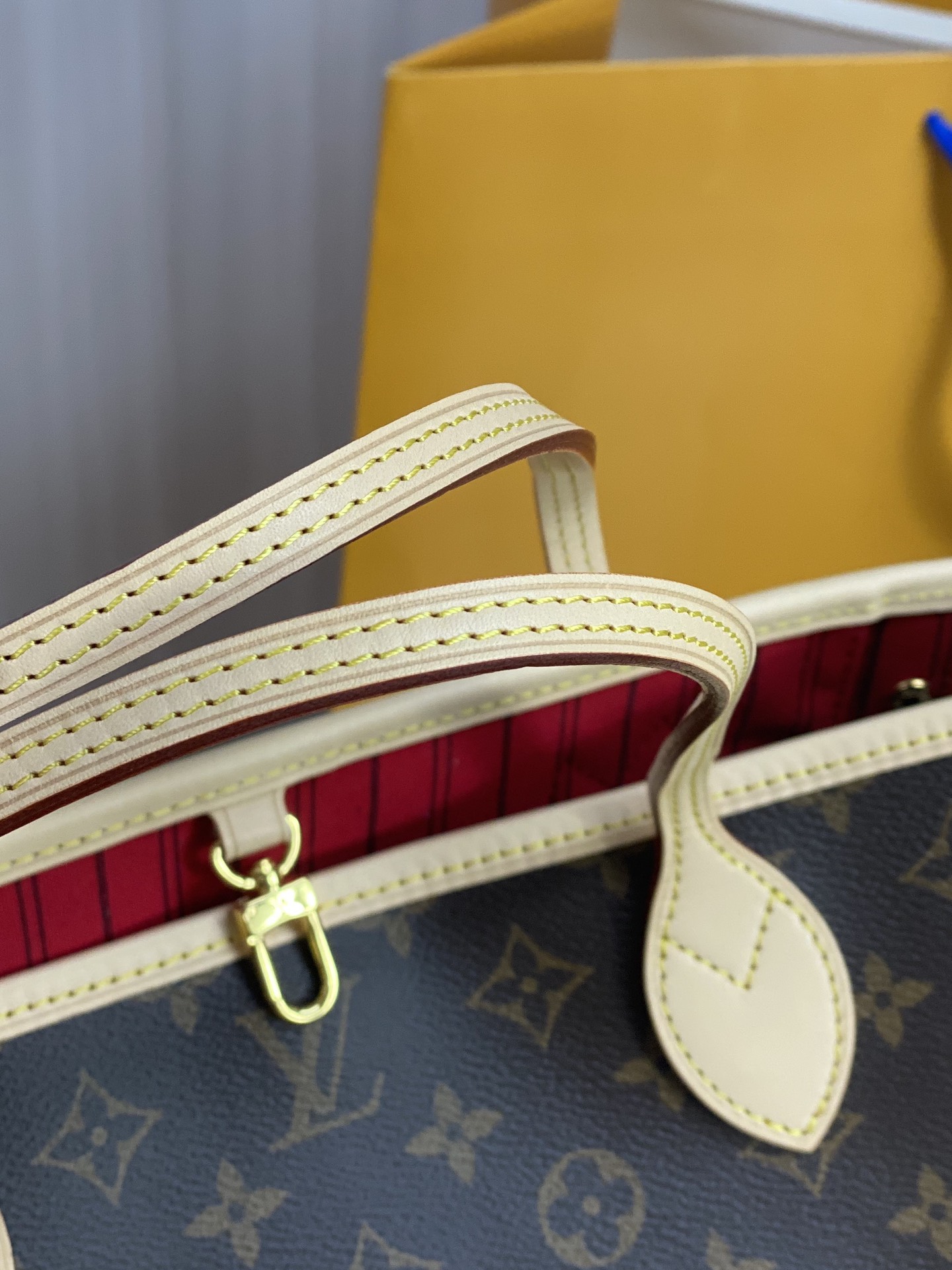 Louis Vuitton LV Neverfull PM bag