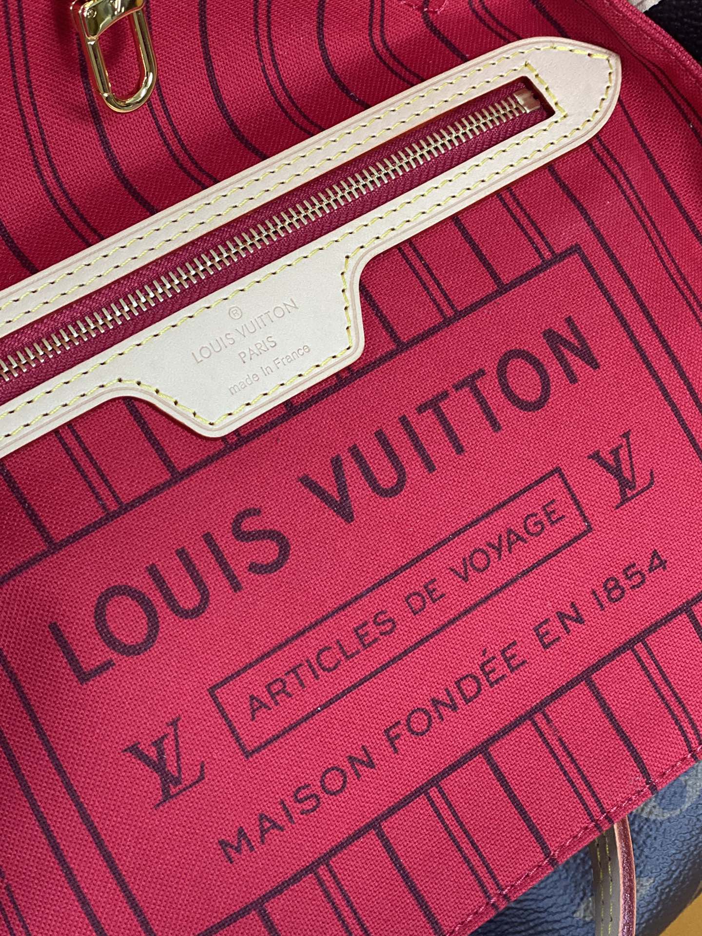 Louis Vuitton LV Neverfull PM bag