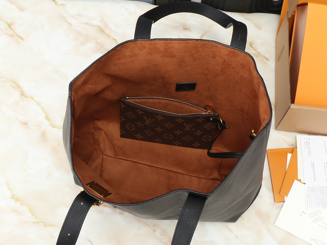 Louis Vuitton Low Key Cabas MM Black - Bag