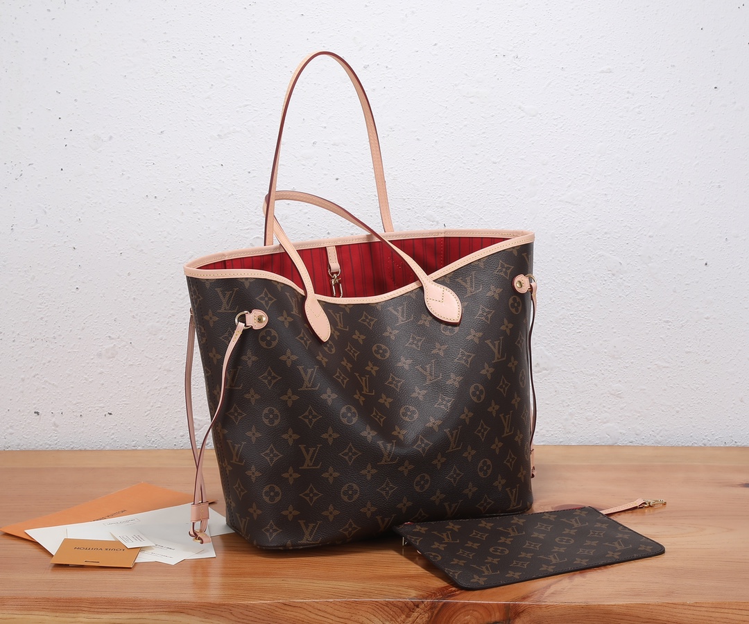 Louis Vuitton Neverfull MM Classic Bag