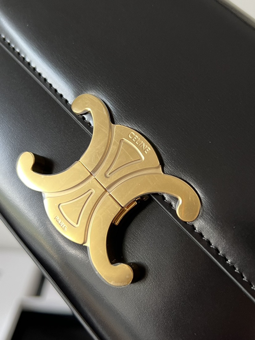 Celine shoulder bag claude in shiny calfskin black - Bag