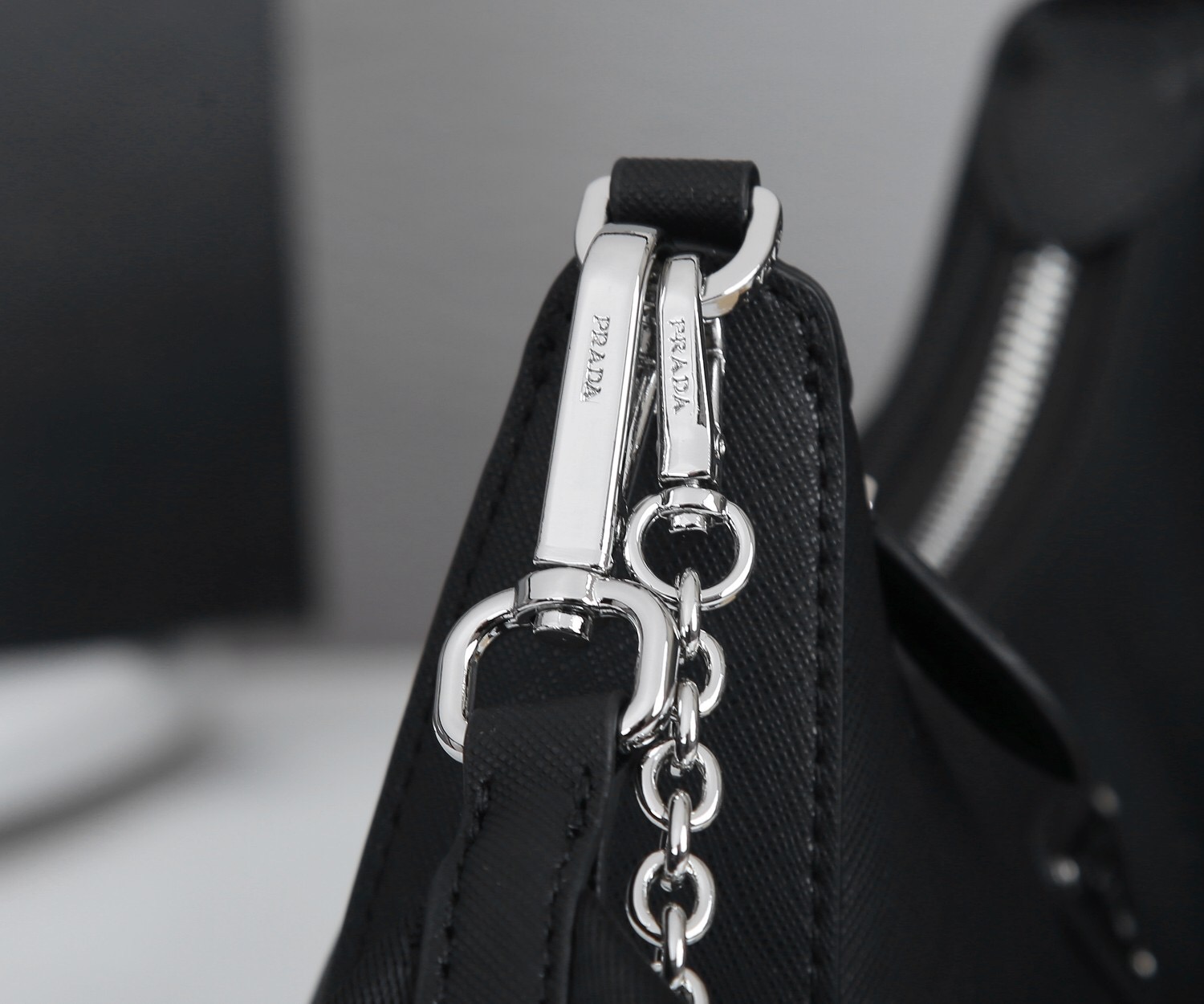 Prada Re-Edition 2005  Saffiano Leather bag