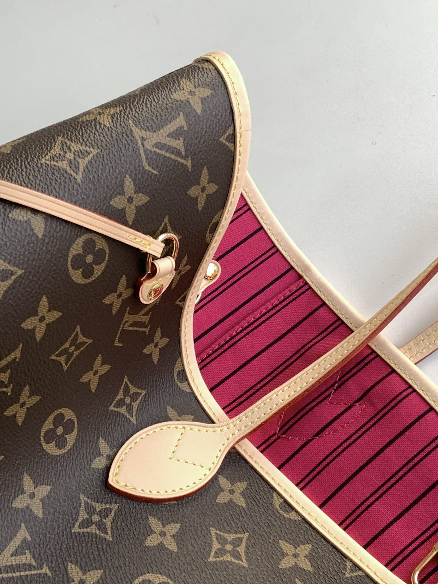 Louis Vuitton Neverfull GM Classic Bag