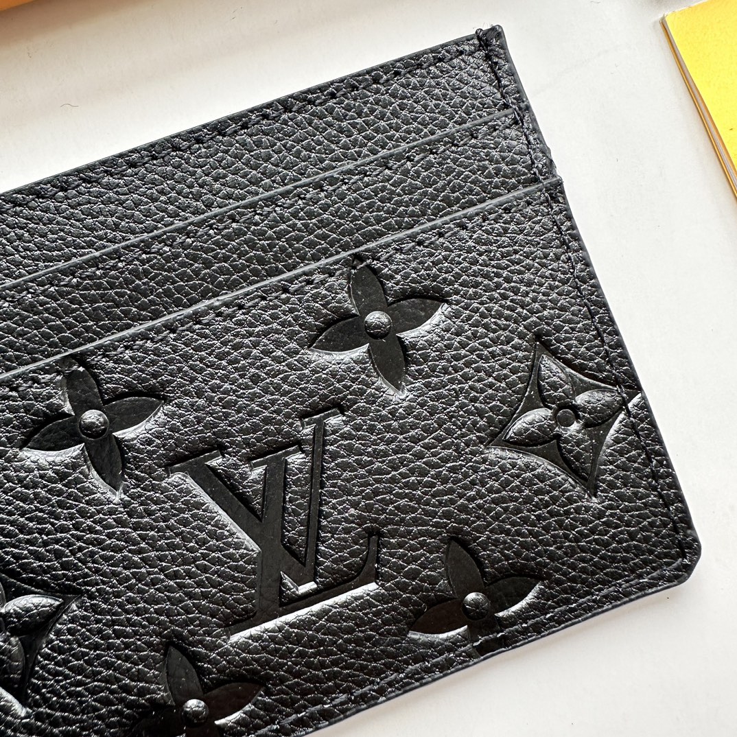 Louis Vuitton Card Holder Black Wallet ﻿