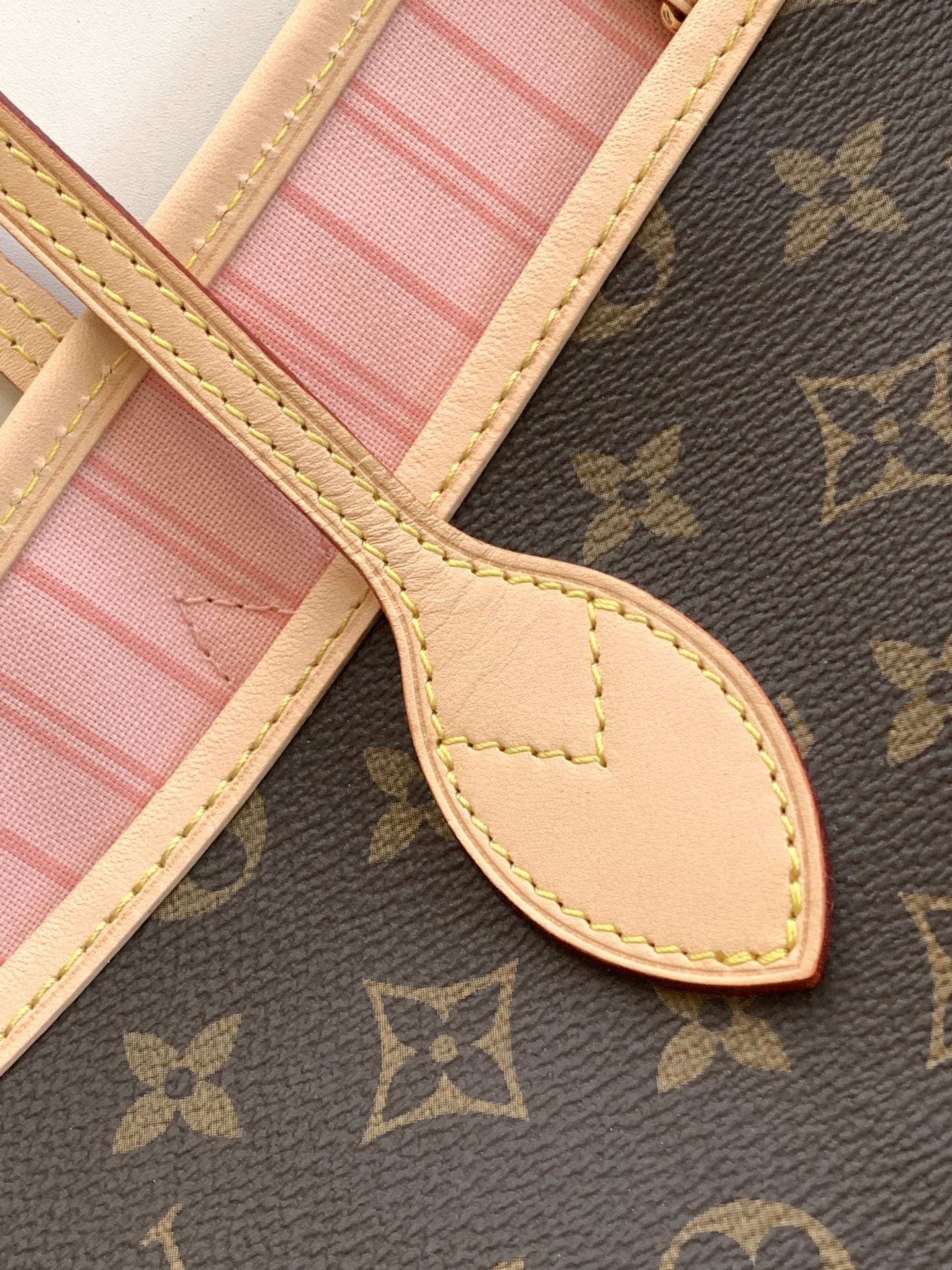 Louis Vuitton Neverfull GM Classic Bag