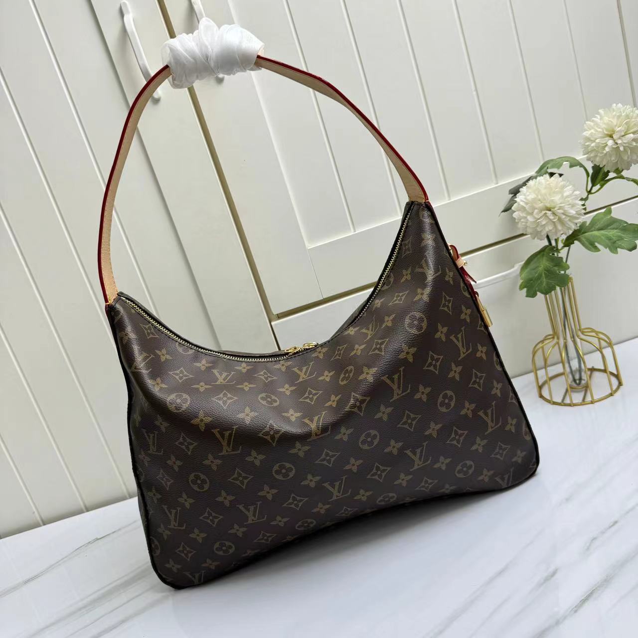 Louis Vuitton LV CarryAll Bag V2 - Bag