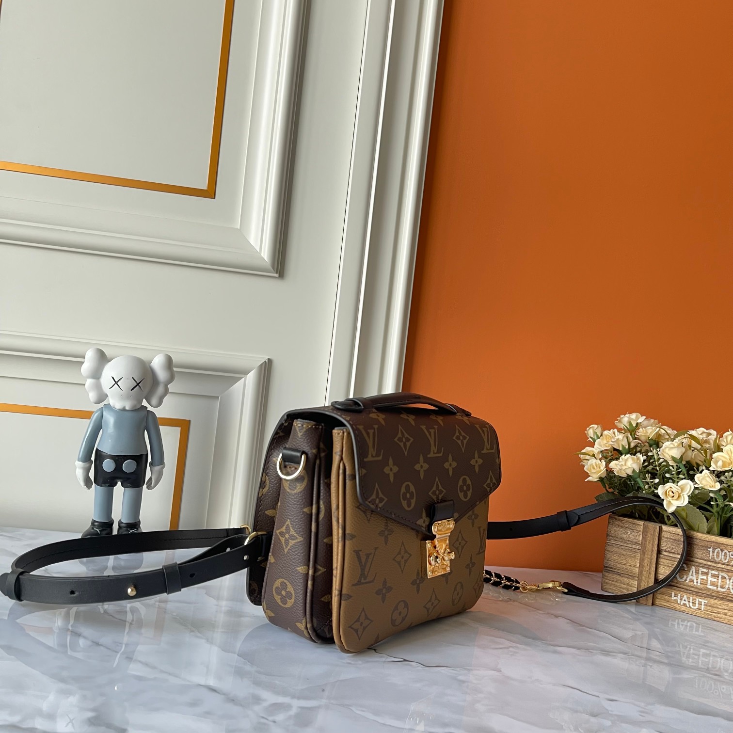 Louis Vuitton Pochette Métis Handbag - Old Flower Brown Bag