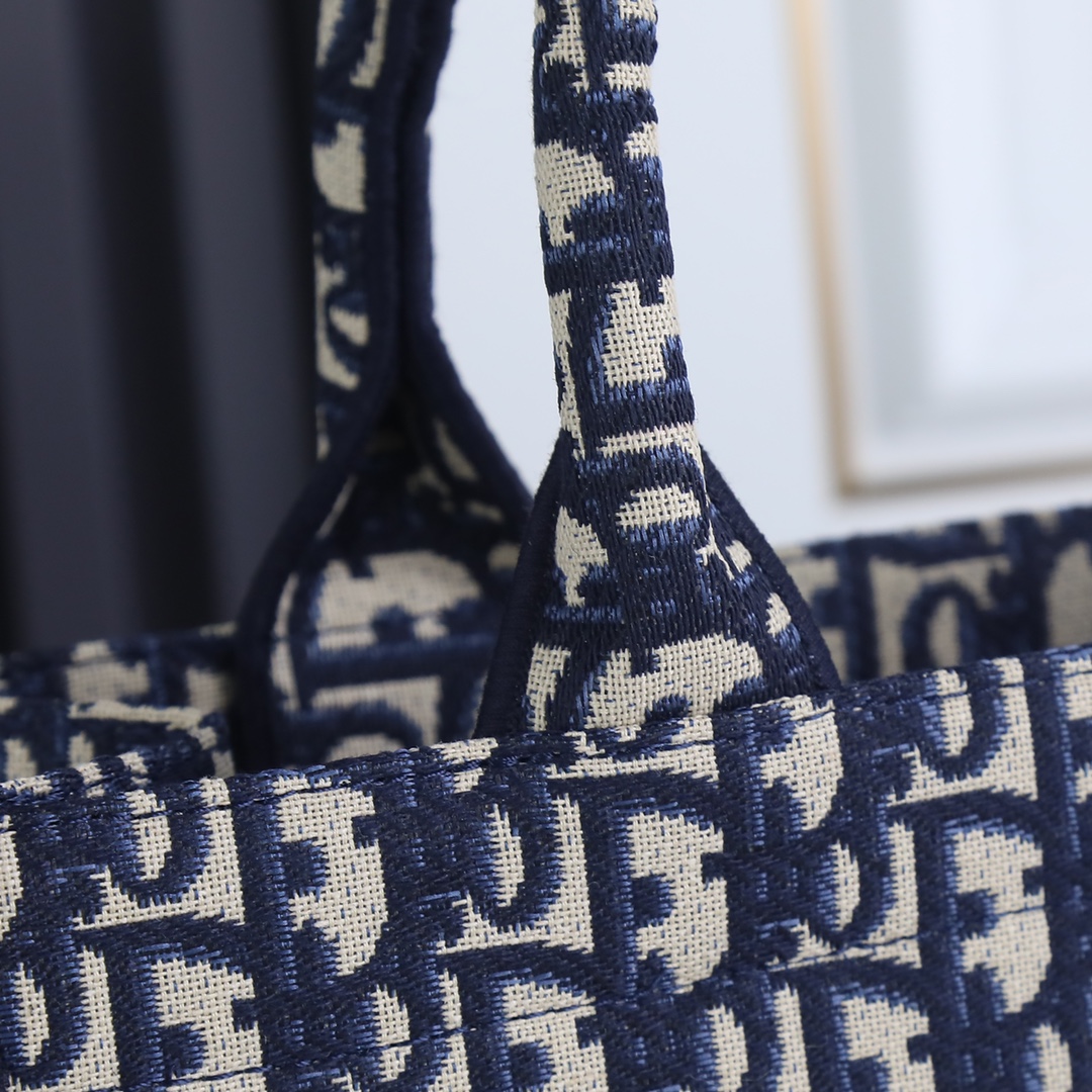 Dior Book Tote - Medium - Bag