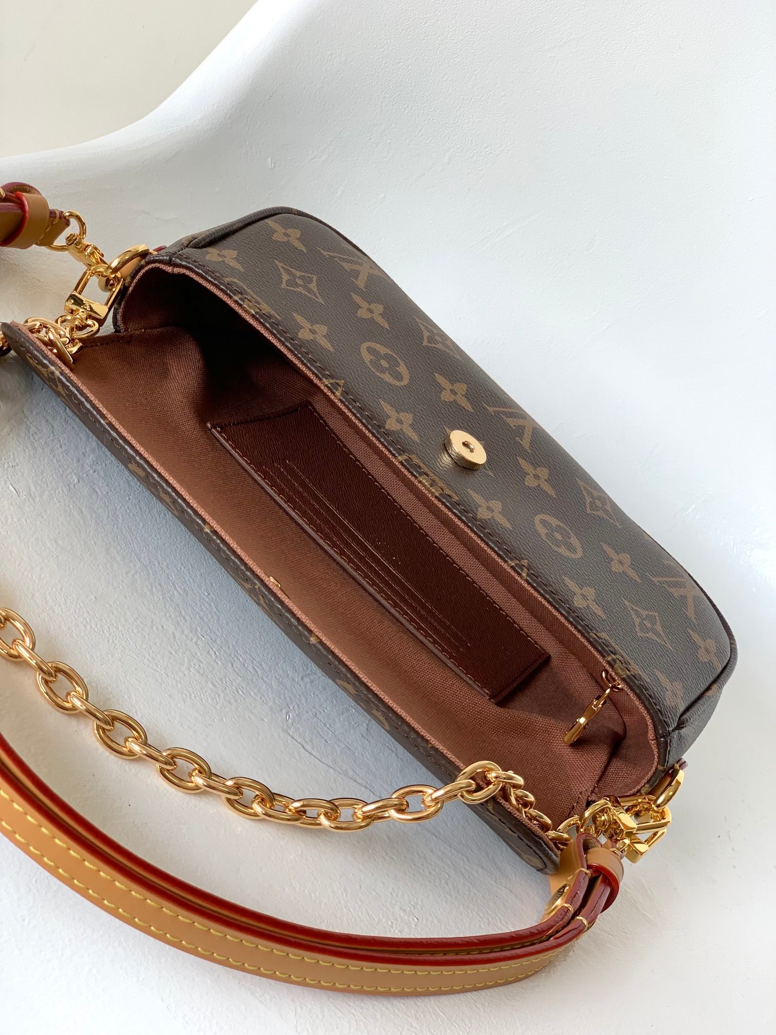 Louis Vuitton Wallet on Chain Ivy Bag