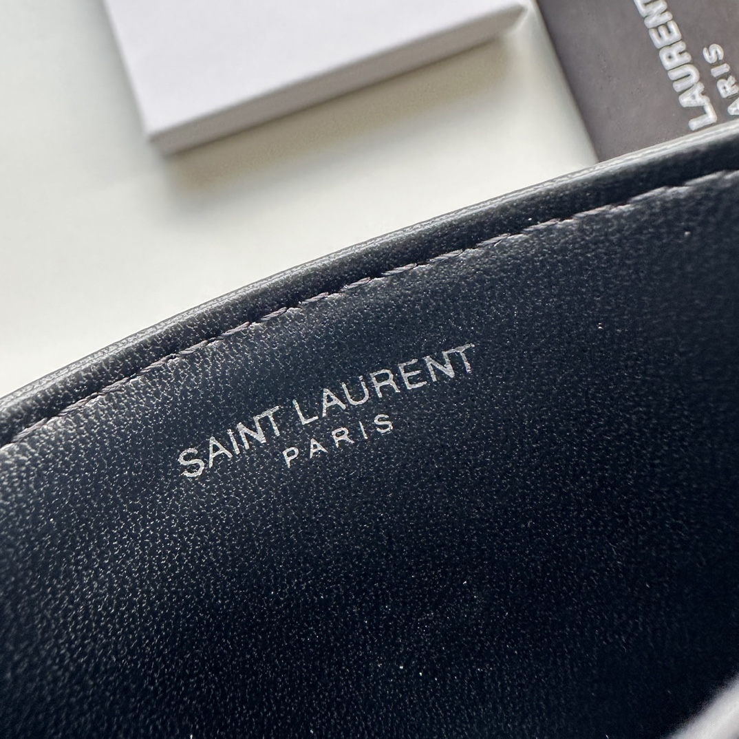 Saint Laurent CASSANDRE MATELASSÉ card case in lambskin -Black and Silver Wallet