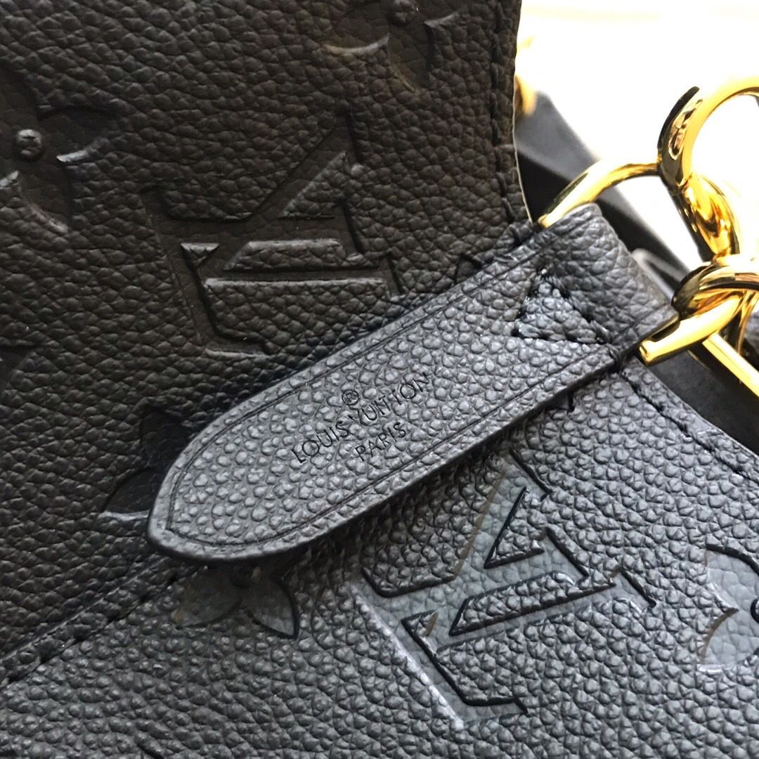 Louis Vuitton LV NeoNoe MM Bucket Bag