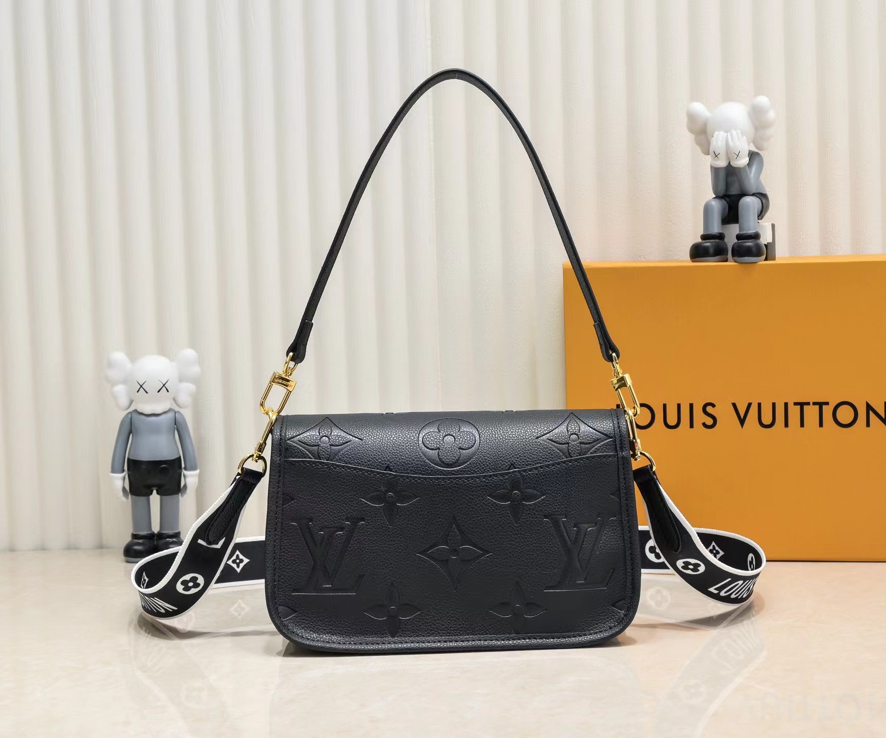 Louis Vuitton LV Empreinte Monogram Leather Black Diane Black-bag