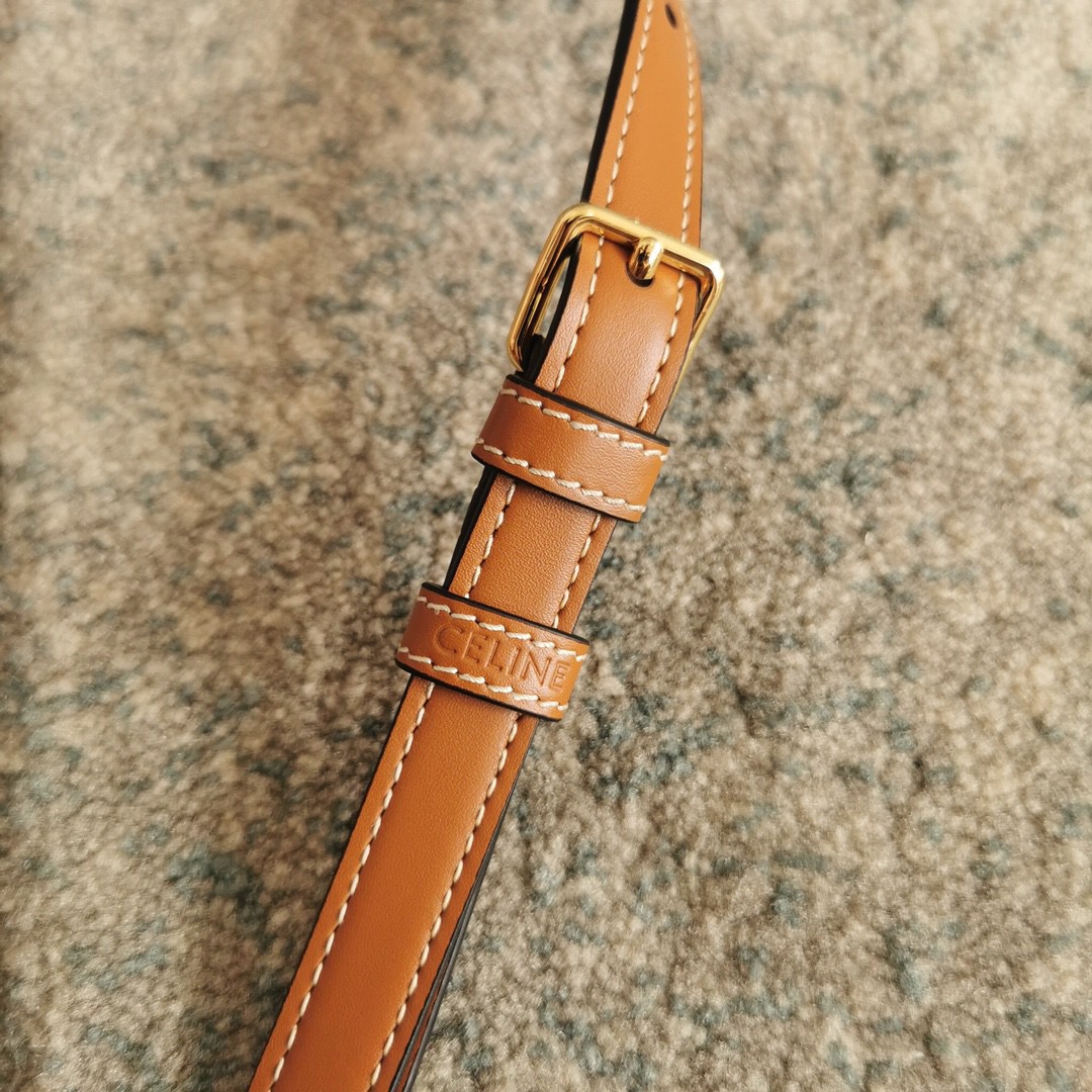 Celine shoulder bag claude in shiny calfskin brown - Bag