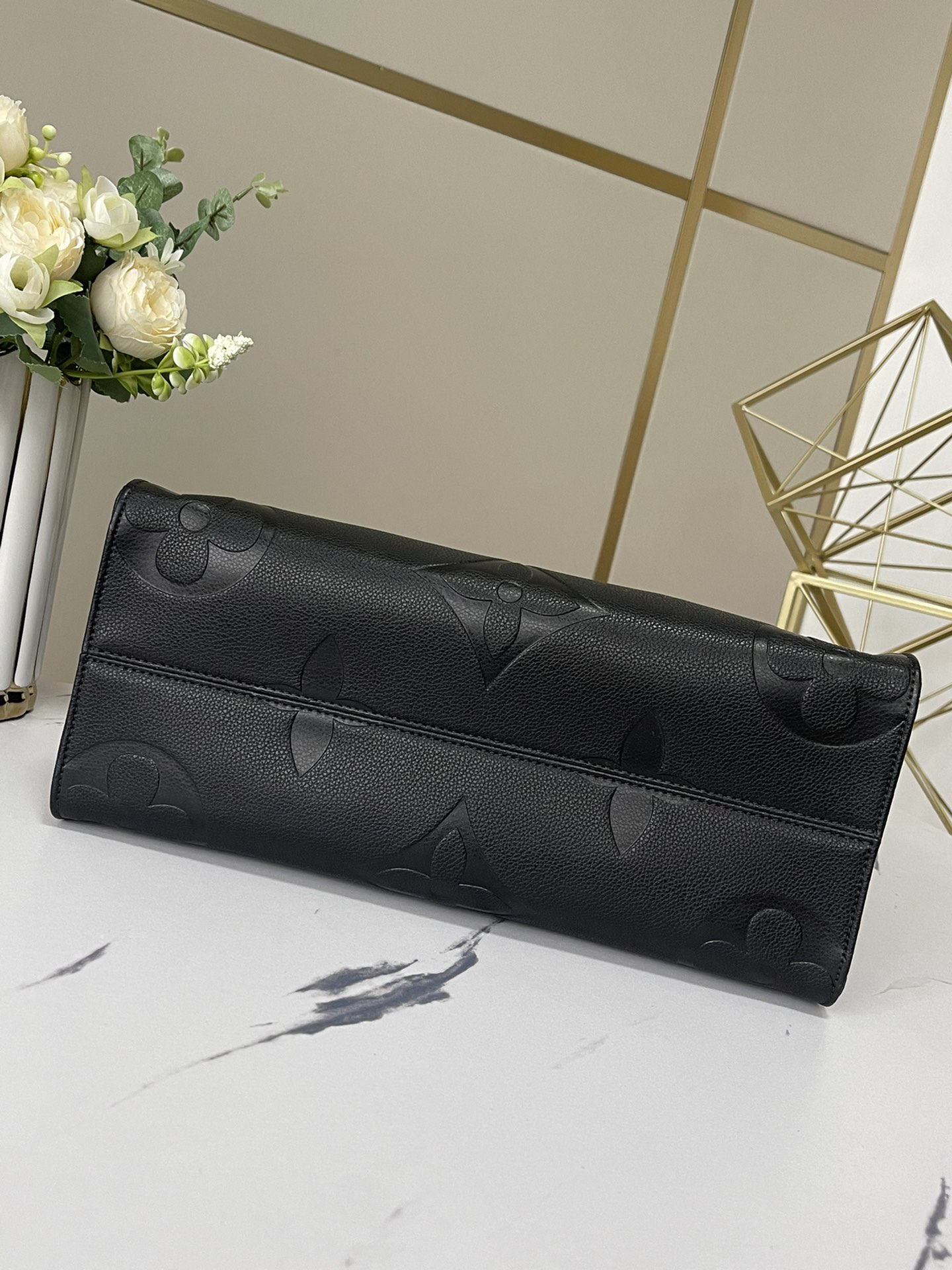 LOUIS VUITTON LV Monogram Canvas Onthego MM - Bag