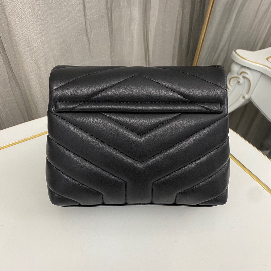 SAINT LAURENT Loulou Toy quilted leather shoulder bag black - Bag
