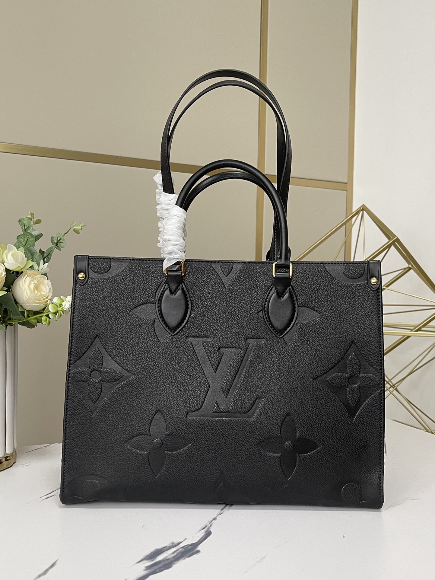 LOUIS VUITTON LV Monogram Canvas Onthego MM - Bag