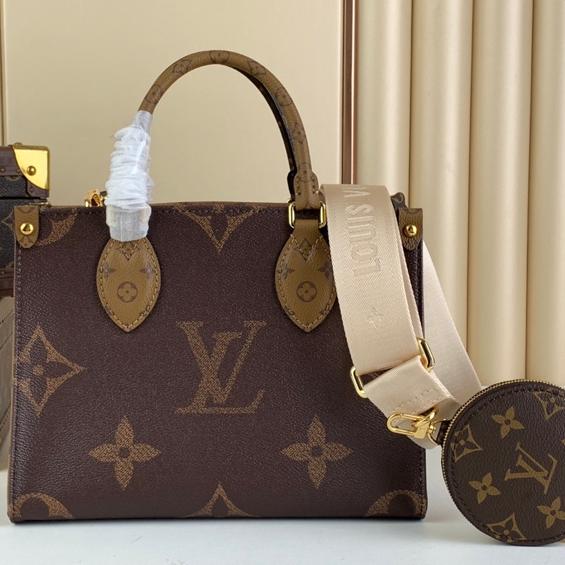 Louis Vuitton Onthego Monogram Casual Style Tote - Bag