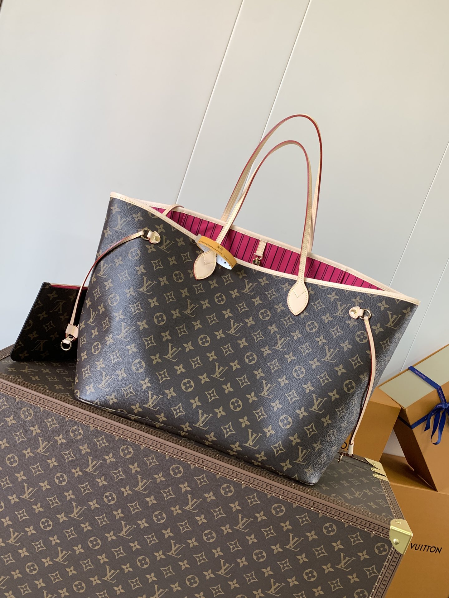 Louis Vuitton Neverfull GM Classic Bag